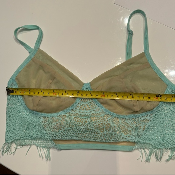 Bralette - Picture 2 of 4